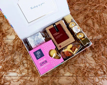 Load image into Gallery viewer, Simply Because Open Giftbox with NZ treats and Gin